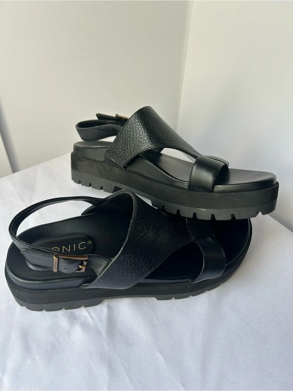 Vionic Black Platform Leather Sandals - Picture 2 of 6